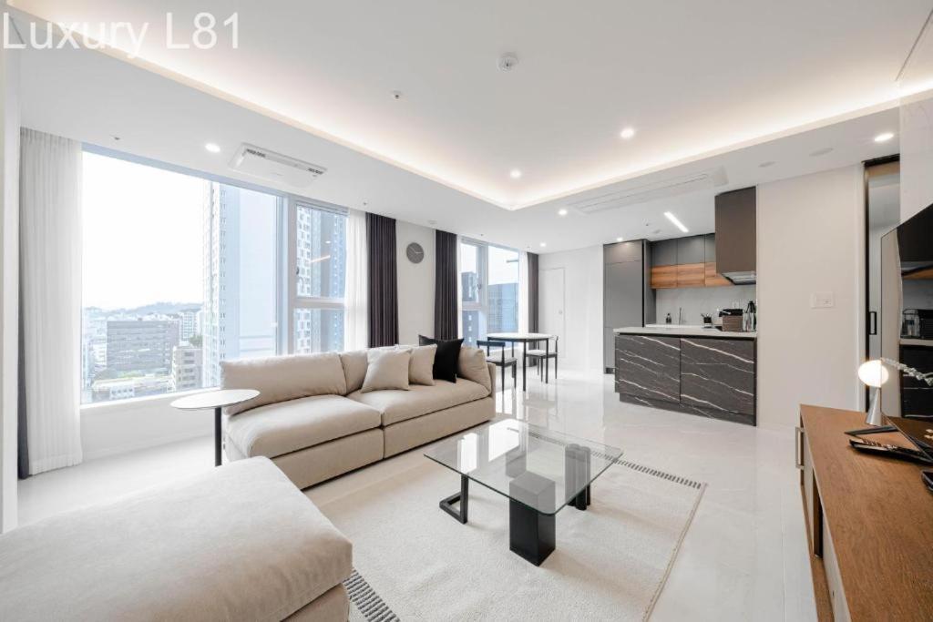 Angia Luxury Apartment Inside Landmark 81 Tower Hô Chi Minh-Ville Extérieur photo
